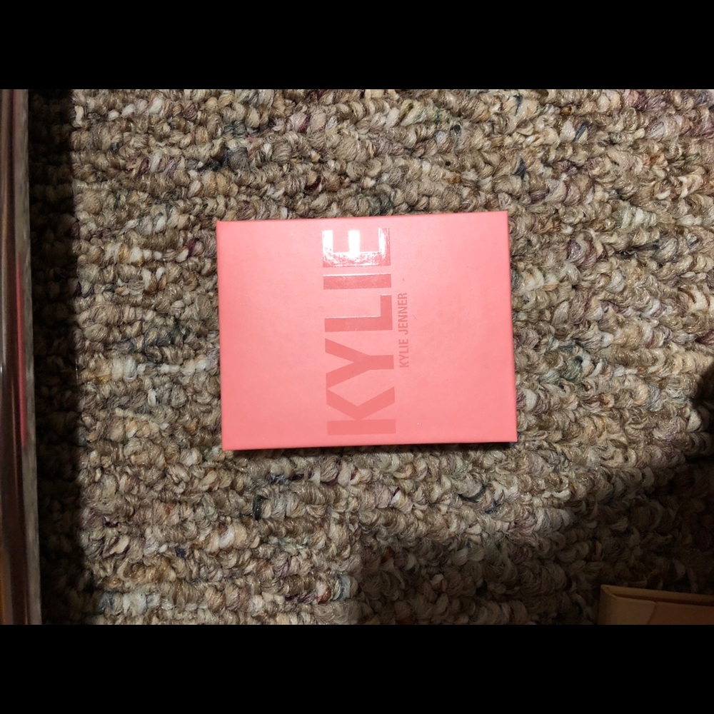 Kylie cosmetics blush